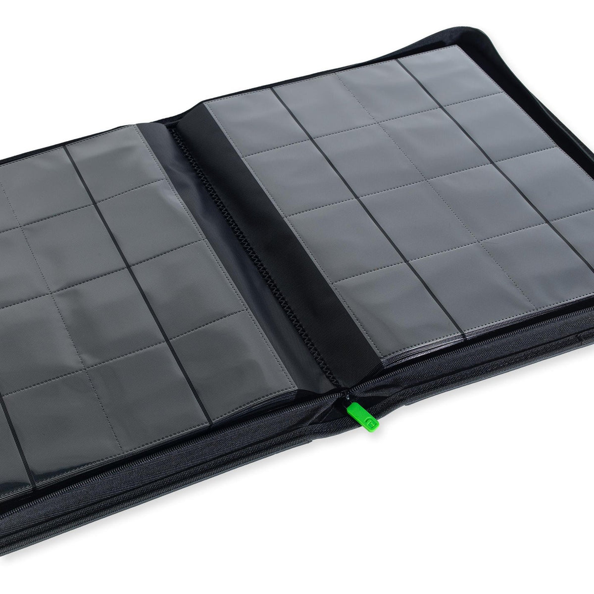 Vault X: 16-Pocket Zip Binder XXL (Signature Black)