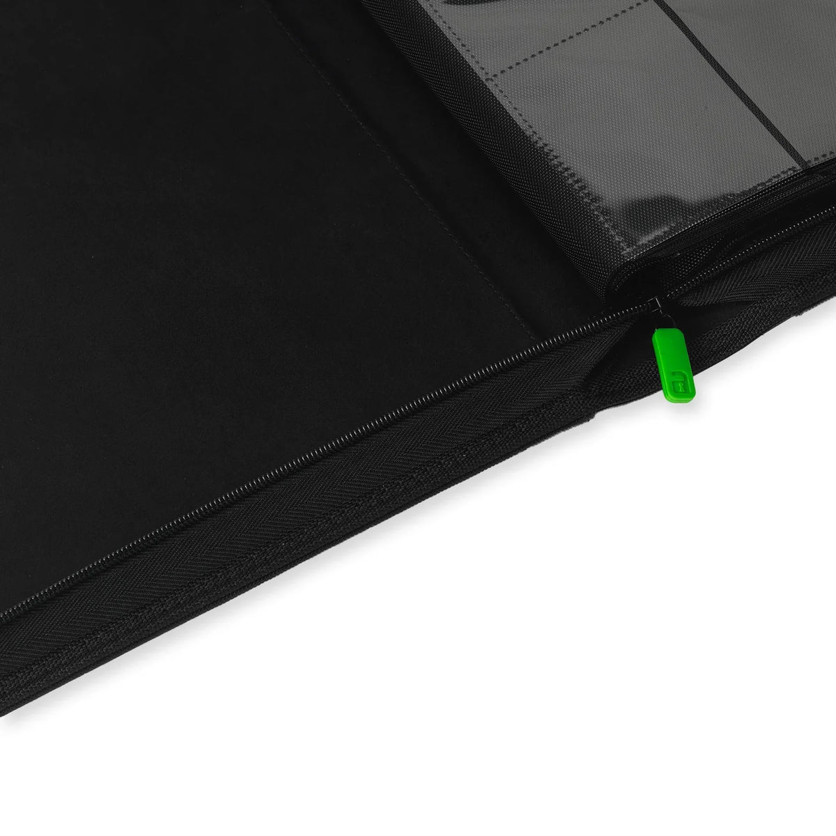 Vault X: 16-Pocket Zip Binder XXL (Signature Black)